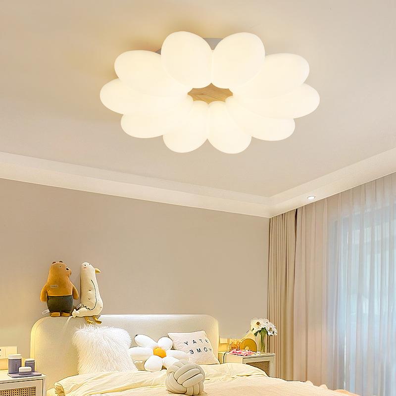 吸顶灯奶油风卧室灯花瓣主卧简约现代家用大气儿童房间书房客厅灯