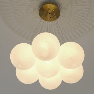 由灯记法式奶油风儿童卧室灯魔豆玻璃月球客厅星球气球灯泡泡吊灯