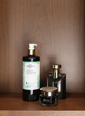 卫生间饰品摆件墙面置物架毛巾摆设浴室柜沐浴瓶全屋定制软装配饰