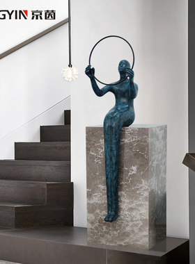 少女雕塑人物艺术品样板房售楼部大厅举圈人像装饰落地抽象大摆件