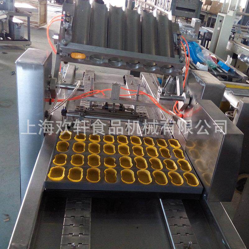 冰淇淋样蛋糕机械 纸杯蛋糕浇注机 魔堡蛋黄派设备 蛋糕食品机械