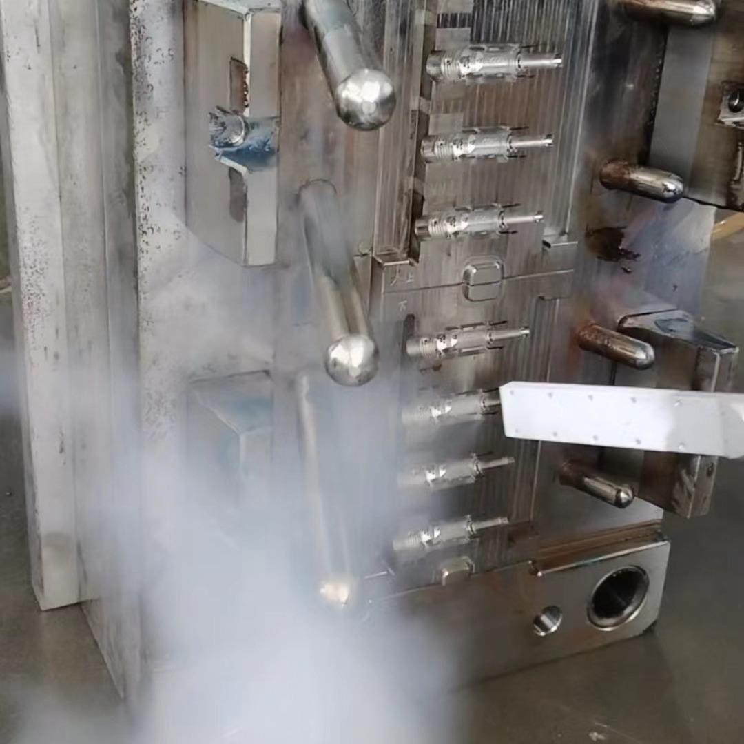 手具持邦洁士干式冰清洗机注塑模脱模涂层积碳770剂油垢无水环保