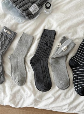 冬天就浅浅的miu一下吧~果然灰色才是冬天的bi备~秋冬袜子女厚款