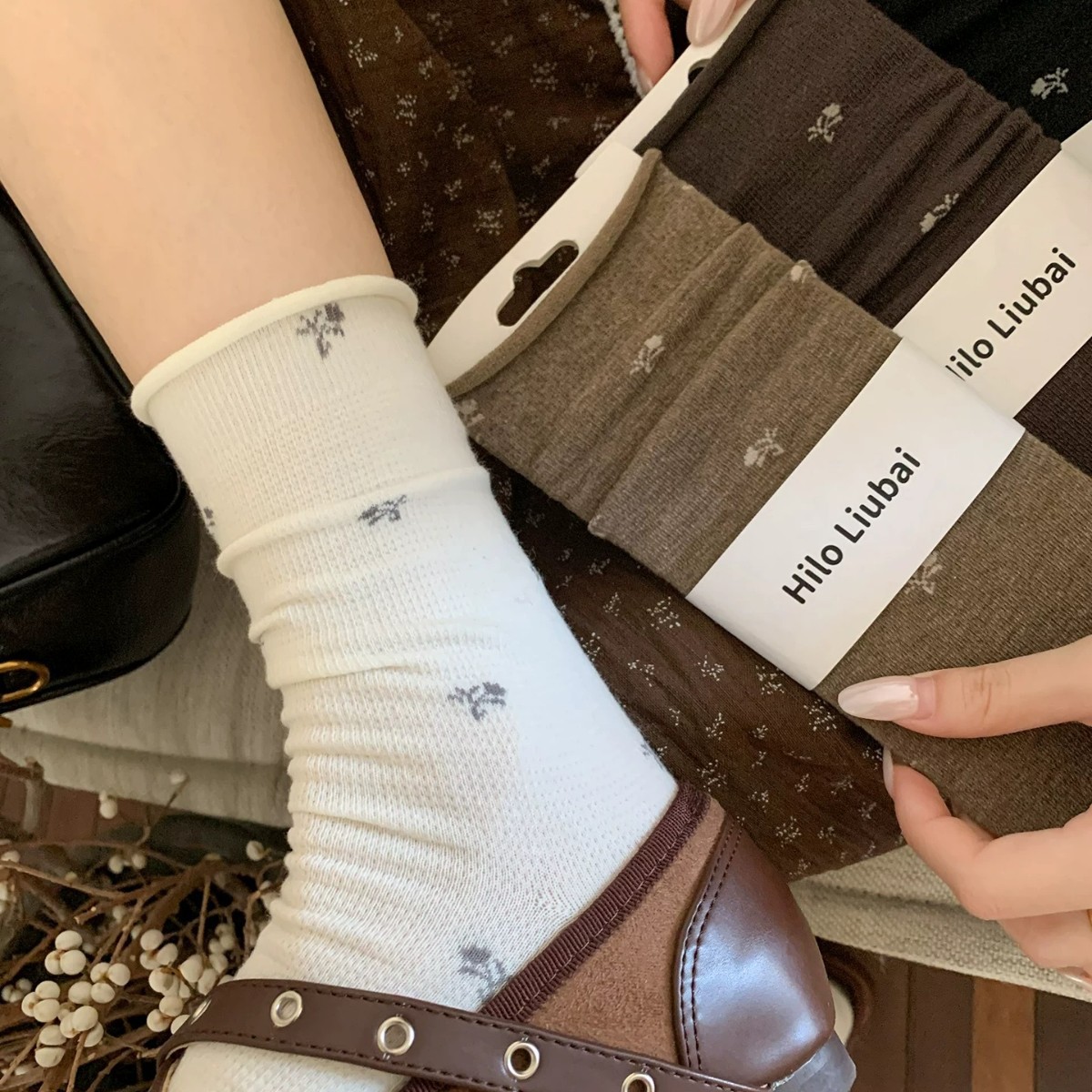 白色卷边袜子女中筒袜春秋季棉袜韩版日系勃肯鞋碎花秋天长堆堆袜