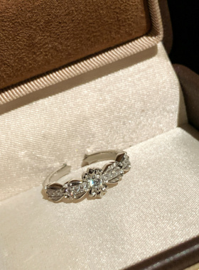 法式经典迷你开口925纯银十字花戒指镶钻小众轻奢时尚可调节指环