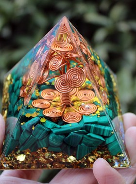 8厘米水晶碎石金字塔摆r件客厅桌面家居手工艺品装饰滴胶摆件礼物