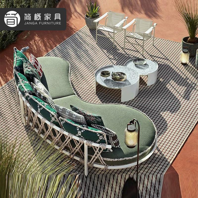 户外别墅花园沙发露天绳织沙发椅休闲酒店民宿花园弧形沙发茶几套