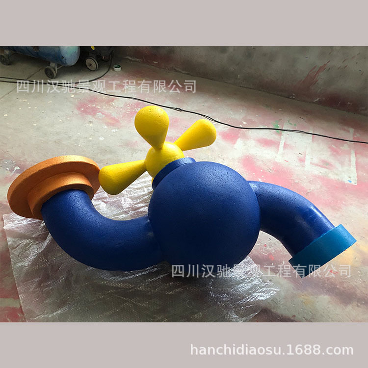 四川乐山泡沫雕像生产厂家 泡沫水管 泡沫道具 工艺小品商场摆件