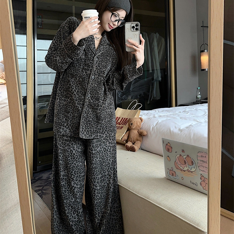 德绒睡衣秋冬季轻奢高级感豹纹印花长袖长裤套装可外穿网红流行款
