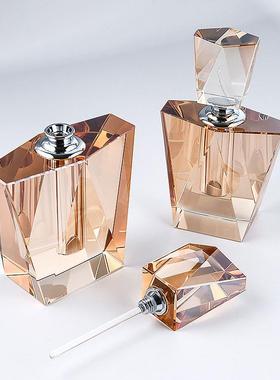 样板房衣帽间化妆台摆件轻奢现代简约水晶香水瓶家居样板间装饰品