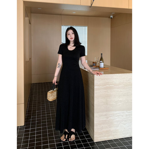 PRASE吕噜噜【显瘦魔法】夏季微胖显瘦时尚收腰针织吊带连衣裙女