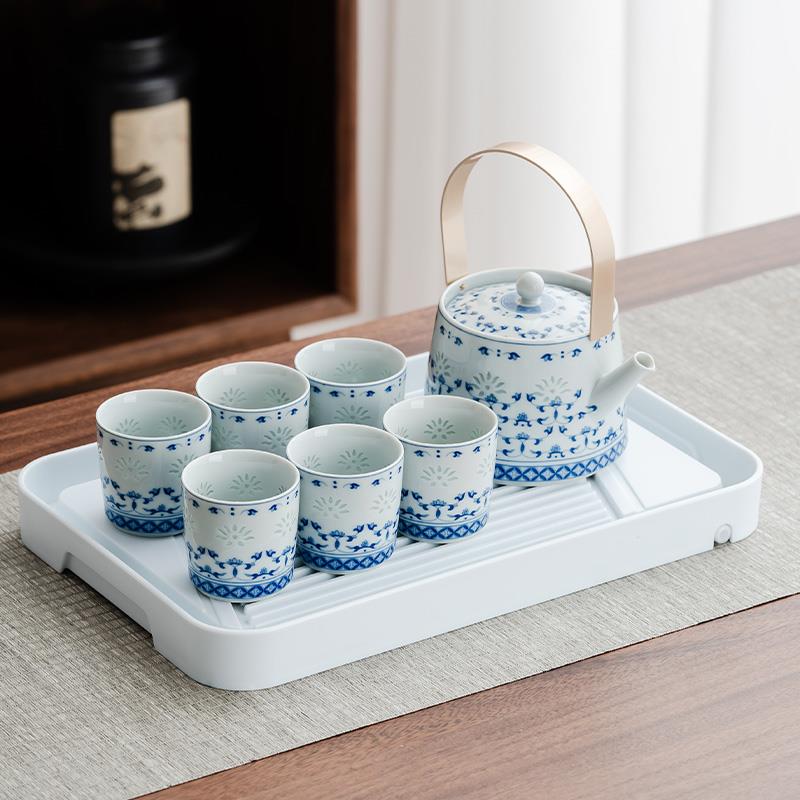 高档青花玲珑茶具套装陶瓷茶盘简约缠枝莲手工镂空提梁壶家用会客