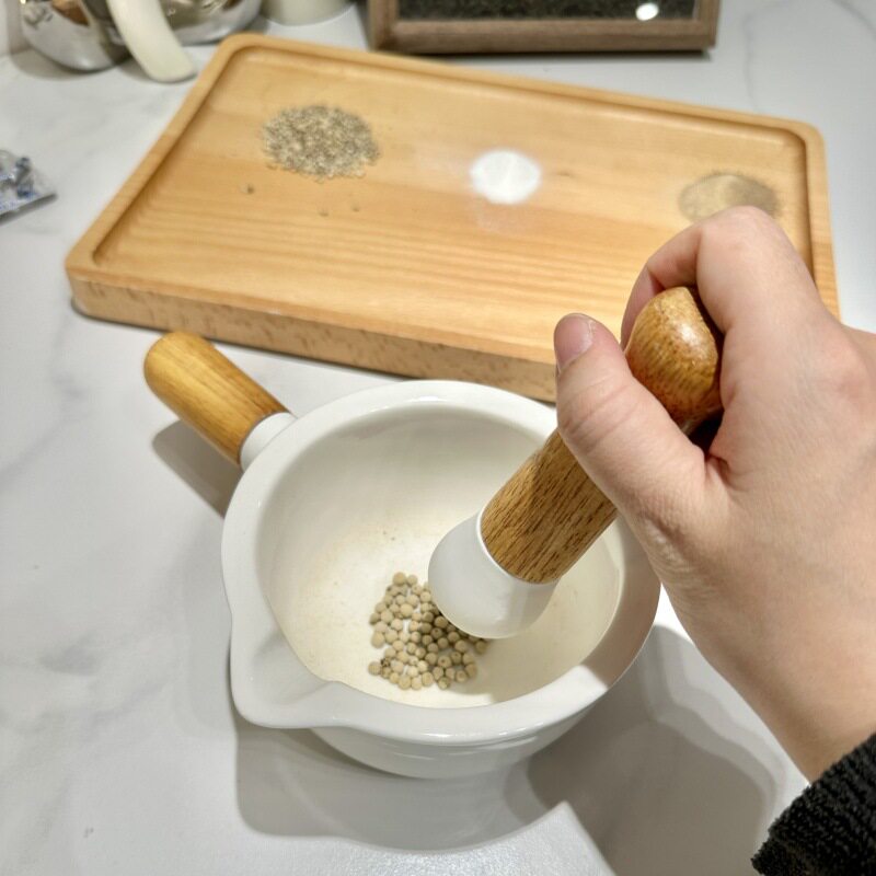 擂钵湘菜擂茄子擂辣椒皮