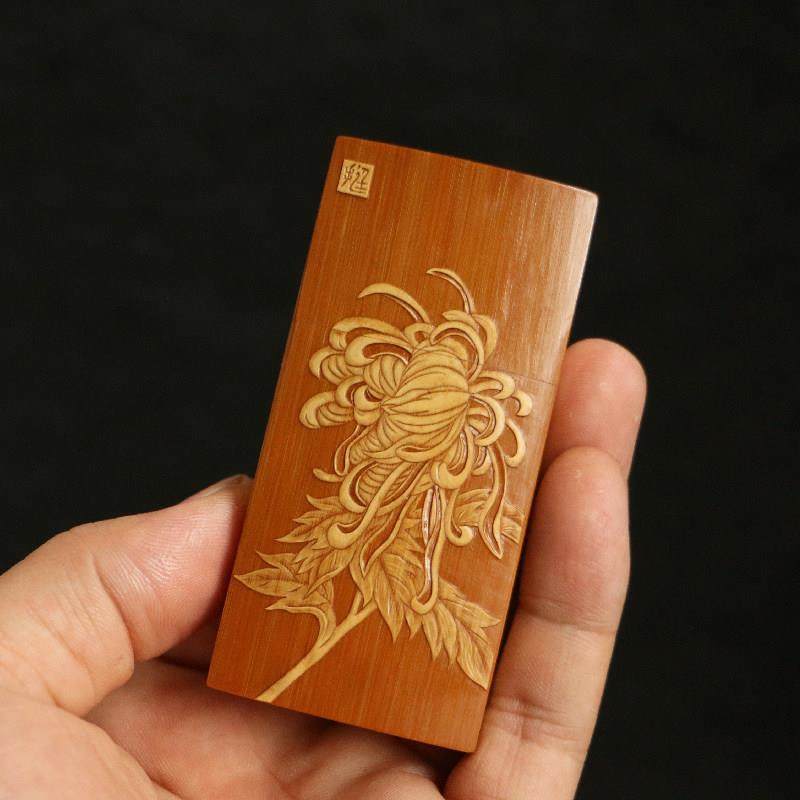 存放十几年玉竹老料名家戚挺飞本工纯手工陷地刻精工雕刻牙签盒竹,特色手工艺,竹编/竹雕,淘宝优惠券,粉丝福利购,淘宝优惠卷