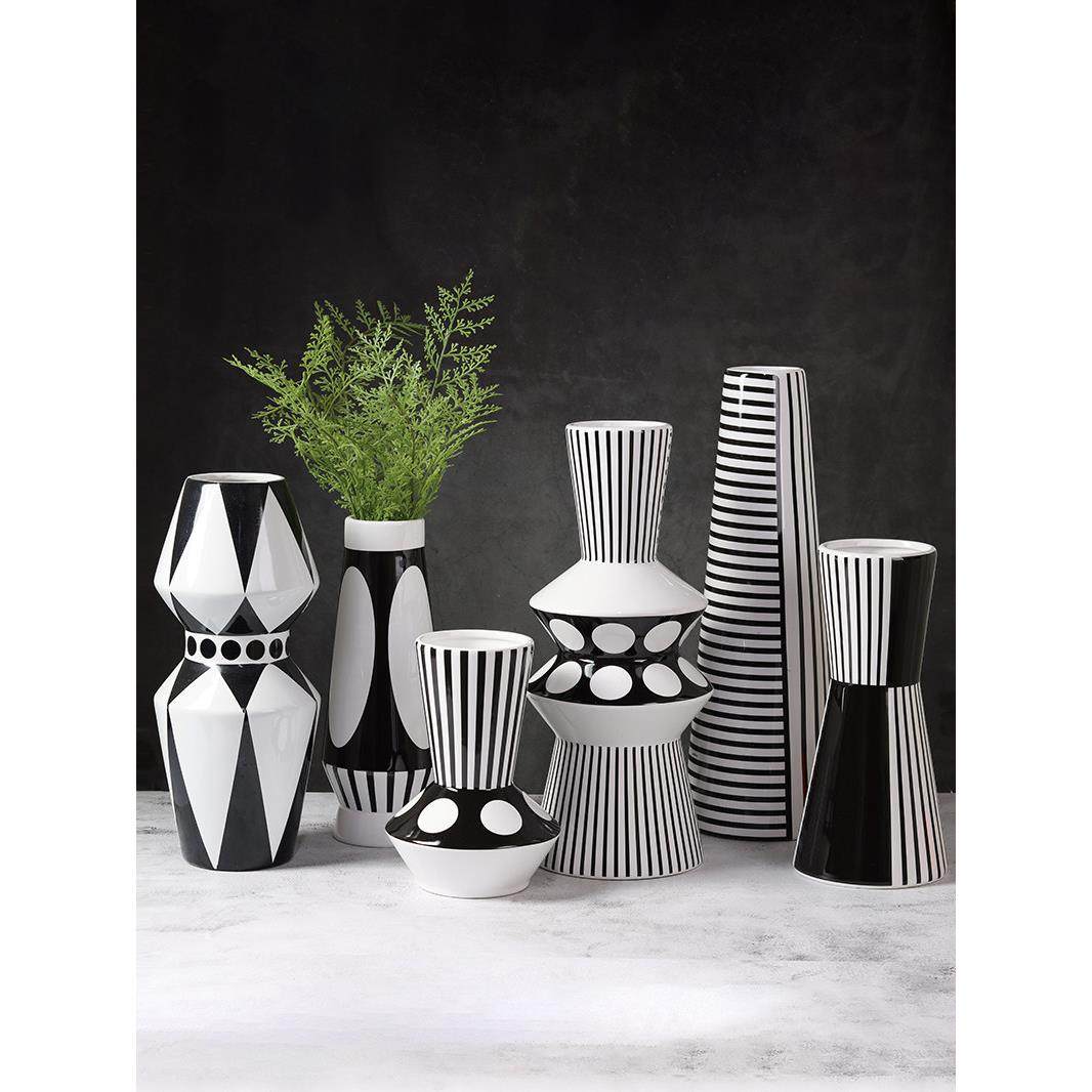 黑白条纹几何陶瓷花瓶花器摆件现代北欧家居样板房软装饰品用品,家居饰品,装饰摆件,淘宝优惠券,粉丝福利购,淘宝优惠卷
