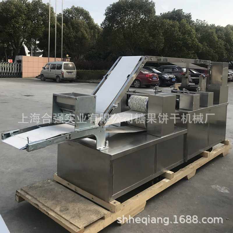 小型饼干机械视频 酥性韧性 两用饼干机厂 225饼干生产线设备