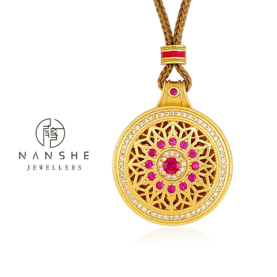 NANSHE/南奢 古法金花丝红宝镶嵌点钻八宝罗盘项链L974