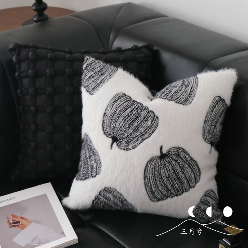 轻奢风中古高级感刺绣抱枕仿貂绒客厅沙发靠枕装饰酒店样板间靠垫