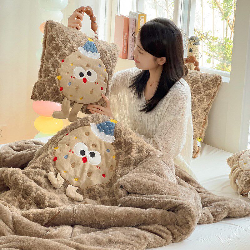 加厚保暖卡通可爱抱枕被子两用二合一毛毯车载靠垫办公室午休新款