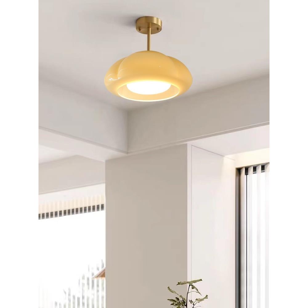 中古风餐厅吊灯2025新款法式覆古餐桌灯棋士圆桌中山灯具飞碟灯饰