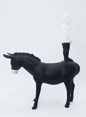 现代简约新中式牧马人摆件雕塑样板房售楼处书房客厅软装饰品