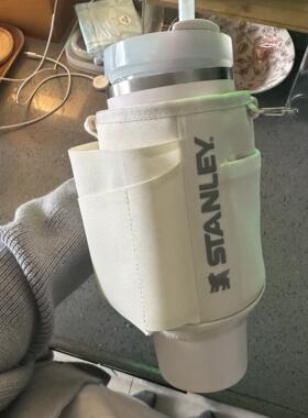 适用Stanley史丹利保温杯套30oz冰霸杯水壶包斜挎保护套40oz配件