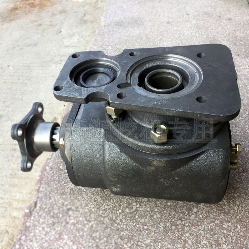 新源机械65-B75-8-9轮式挖掘机 上传动箱总成 变速箱分动箱连接块