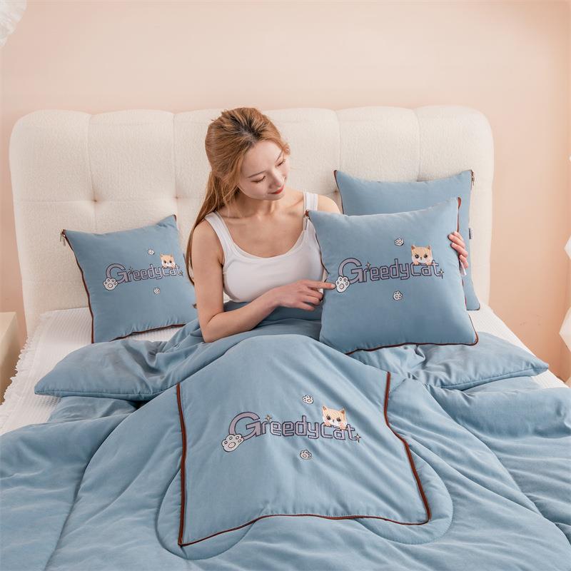 汽车抱枕被子两用二合一车载靠垫被办公室午睡枕头被多功能空调被