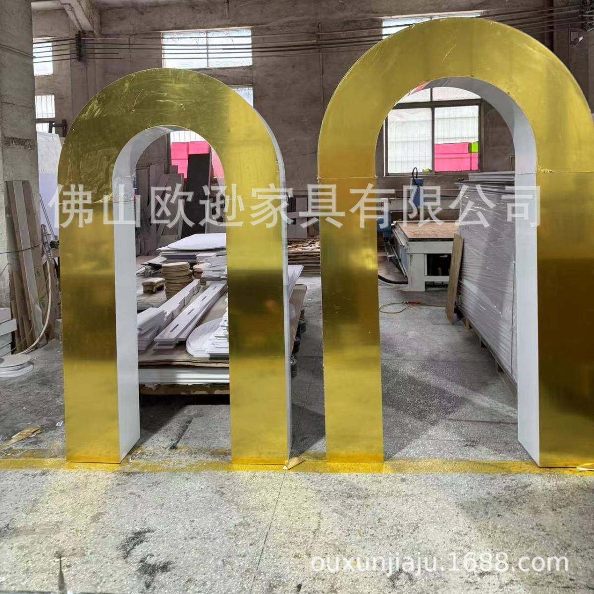 一面金一面白圆头拱门PVC婚庆背景墙 wedding backdrop stage
