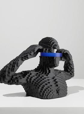 简约现代黑色白人物树脂摆件抽象马赛克样板间家居客厅书柜装饰品