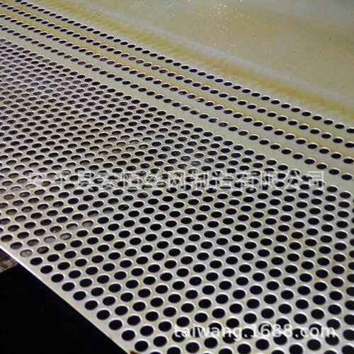 0.4mm厚钛板冲孔网孔径3mm孔距2mm 圆孔钛板冲孔网电极槽耐酸碱
