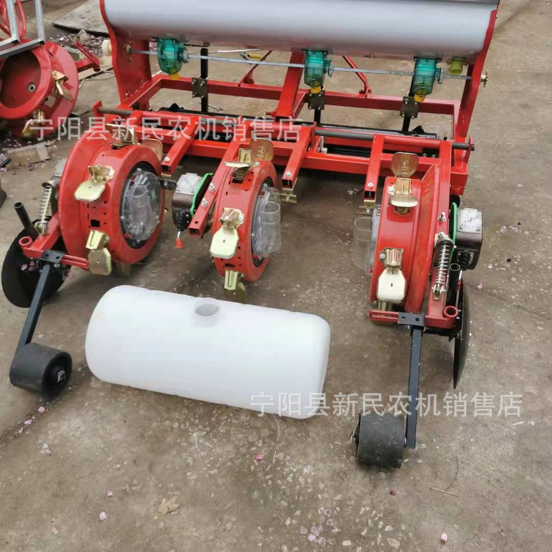 陕西渭南地区用一垄三行玉米膜上播种机苞米大豆谷物杂粮铺膜播种
