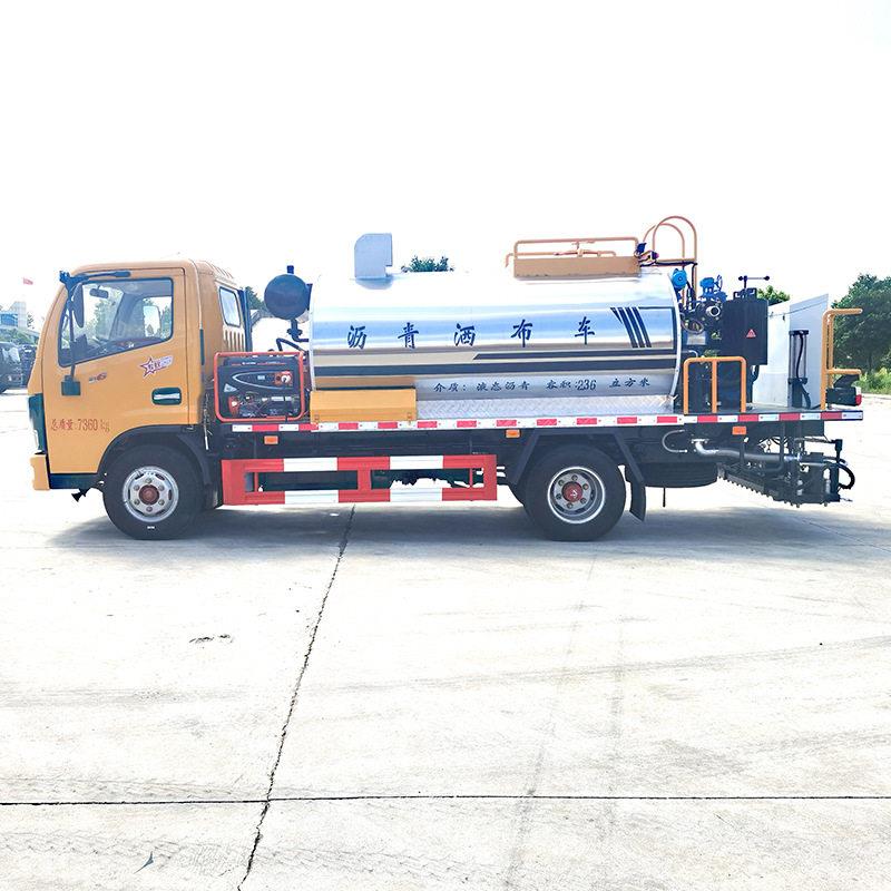 3吨沥青洒布车 液态沥青的路面施工 公路建设 养护工程 效果好