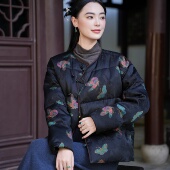 短款 羽绒服 觅萝香冬 红莨透孔罗盘扣长袖 26MM香云纱 90白鹅绒