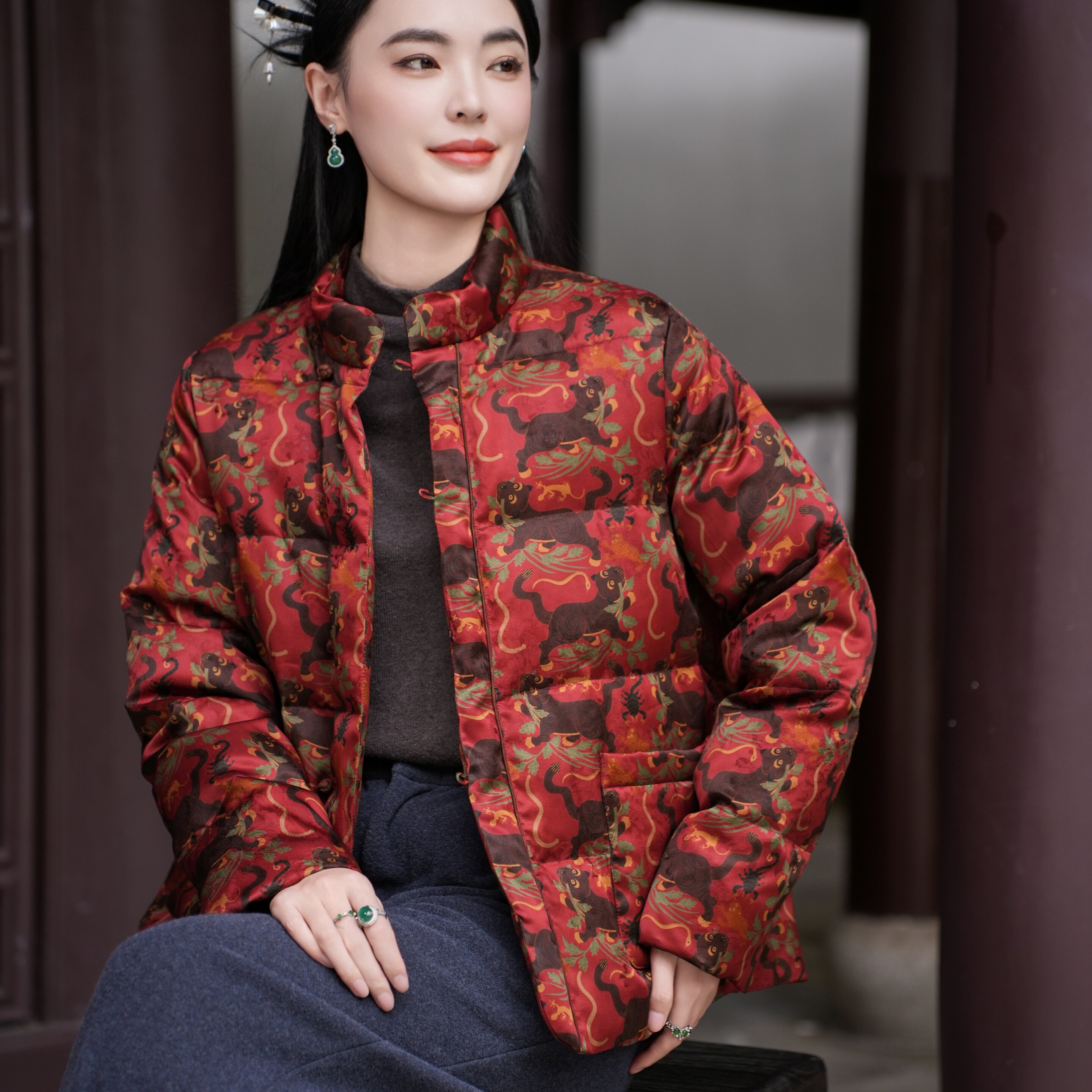 【26MM香云纱 90白鹅绒】觅萝香原创冬 透孔罗虎镇五毒短款羽绒服