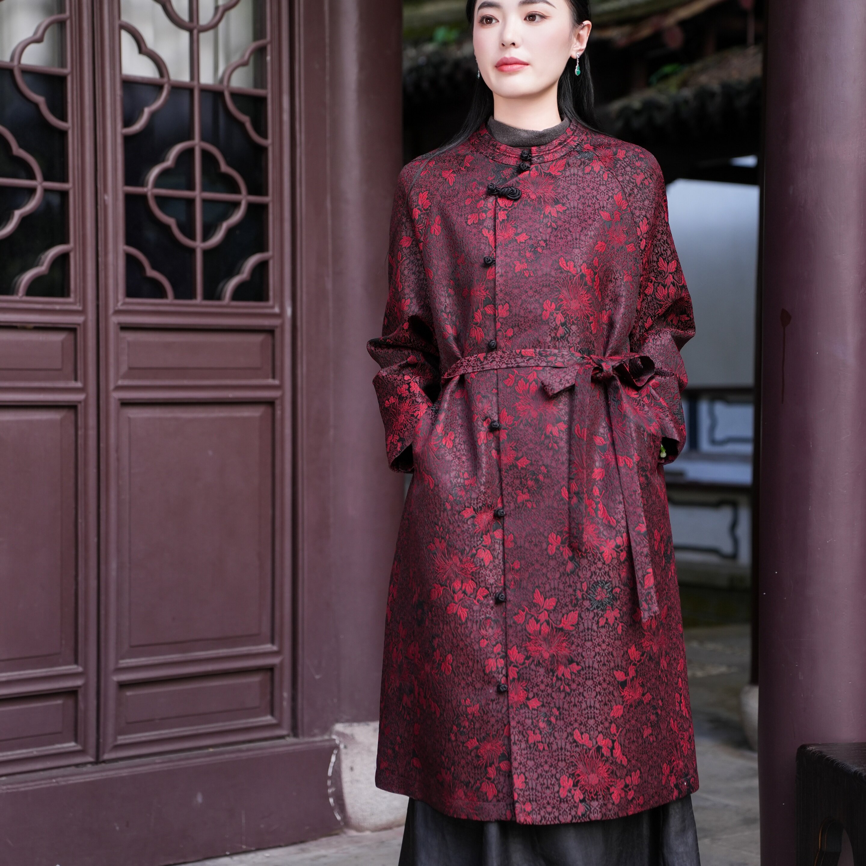 【50MM香云纱 铁木机锦缎老料】觅萝香原创冬 盘花扣圆领中式风衣,女装/女士精品,风衣,淘宝优惠券,粉丝福利购,淘宝优惠卷