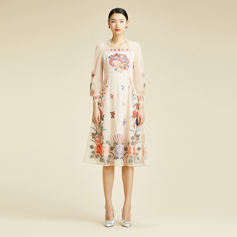 SUSSI/古色24秋冬商场同款气质高级感杏色刺绣连衣裙女高贵轻奢