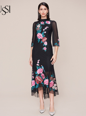 SUSSI/古色秋季新品商场同款花色立领刺绣连衣裙11AV3060190