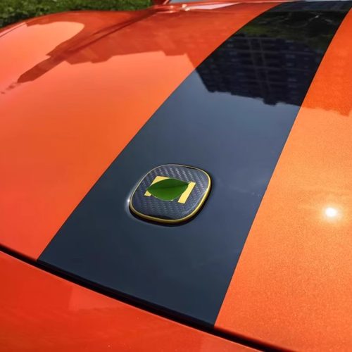 适用于SU7/YU7干碳金色真碳车标