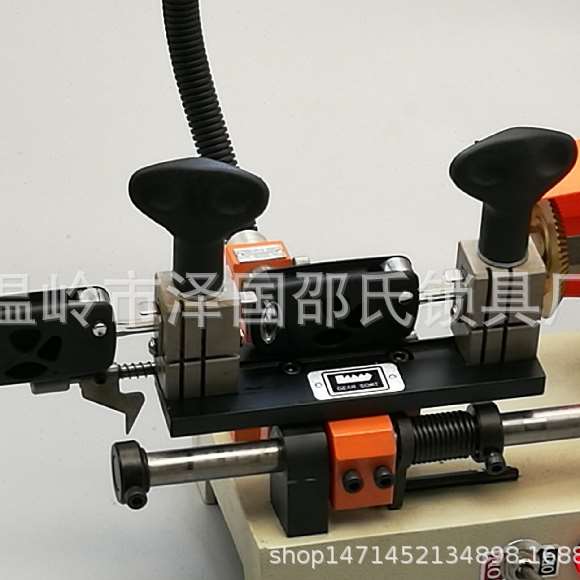 新品广州德牌488G自动复制机器精度配钥匙机锁匙