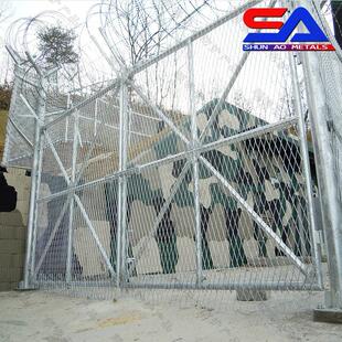 保税区护栏 Y型框架水库围栏网海关保税区围网菱形孔安全防护网