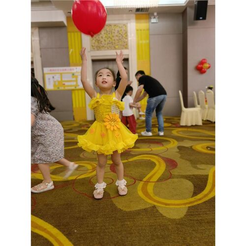 六一儿童节舞蹈演出服苏醒的向日葵小葵花儿朵朵向太阳幼儿园表演