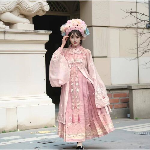 2026新款花未粉色明制云肩立领对襟长衫马面刺绣汉服簪花国风套装