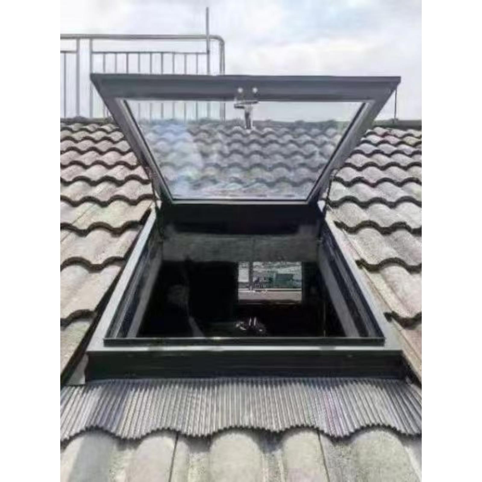 天台瓦片屋顶硫璃瓦加厚阁楼窗户斜顶伸缩式一整套总成手动天窗