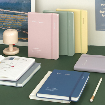 【3折特惠】2025年韩国ICONIC Brilliant周记型竖式时间轴A5变型手帐日程管理笔记本仿皮硬面封皮绑带工作簿