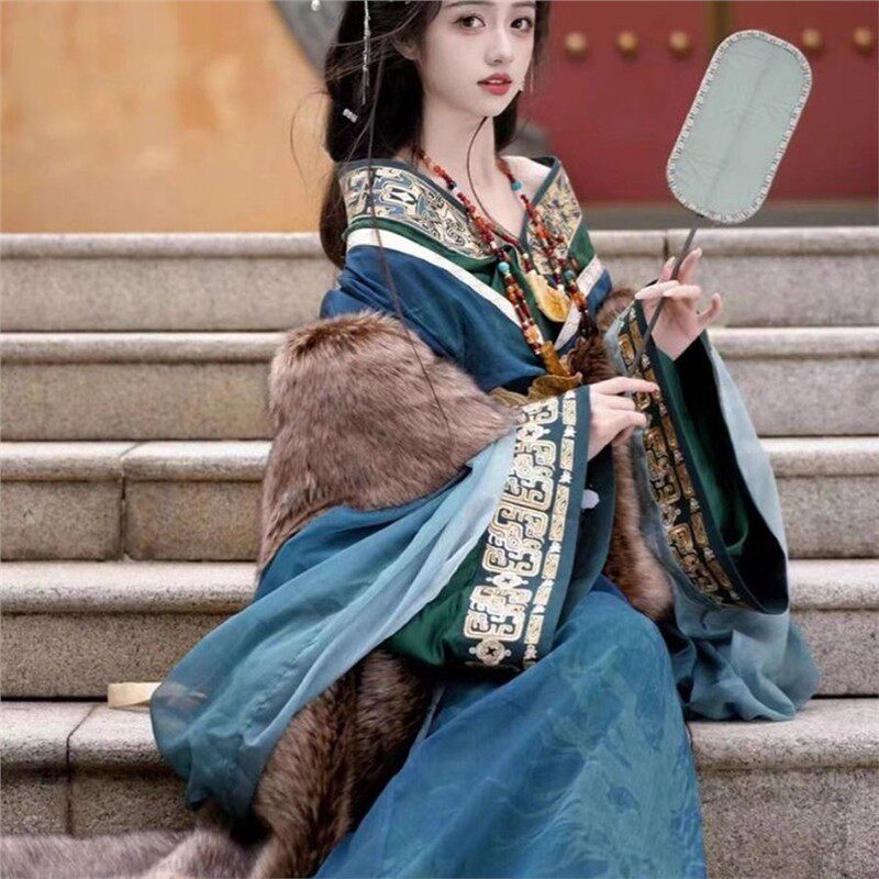 新款汉服女战国袍魏晋制南北朝交领复原直裾拖尾襦裙宫廷古装秋冬