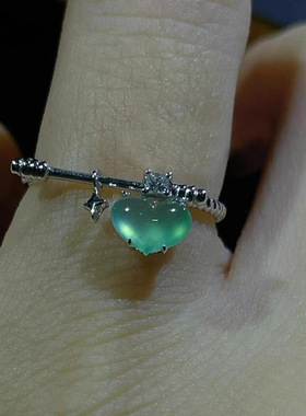 小红书爆款木那甜心桃心绿宝石戒指时尚精致麻花精致指环