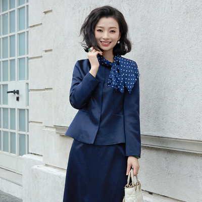 高级感气质丝毛缎圆领藏蓝色外套