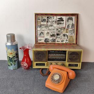 7080年代怀旧的旧物品老式相框收音机拨号电话暖锅花瓶桌面装饰