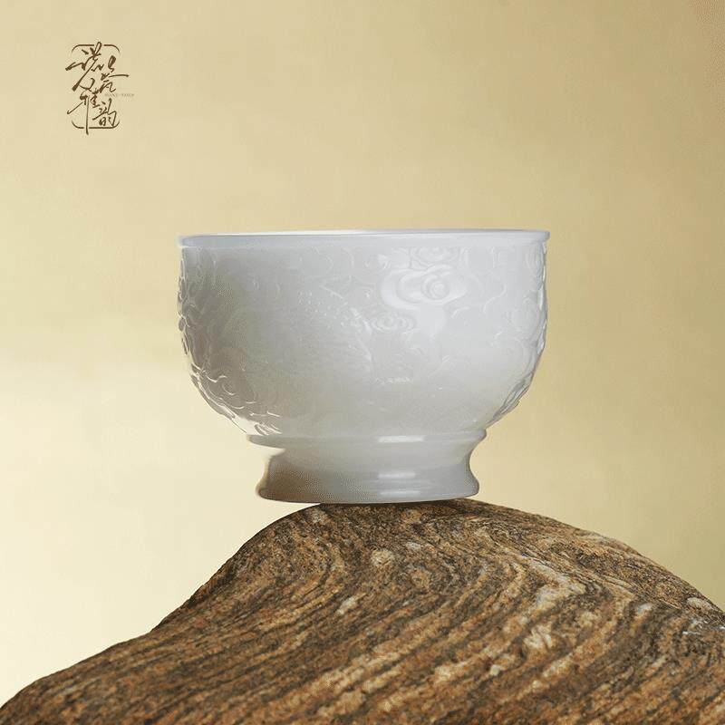 冰种玉瓷白玉龙纹浮雕主人杯男个人功夫茶具压手杯高端茶盏送礼